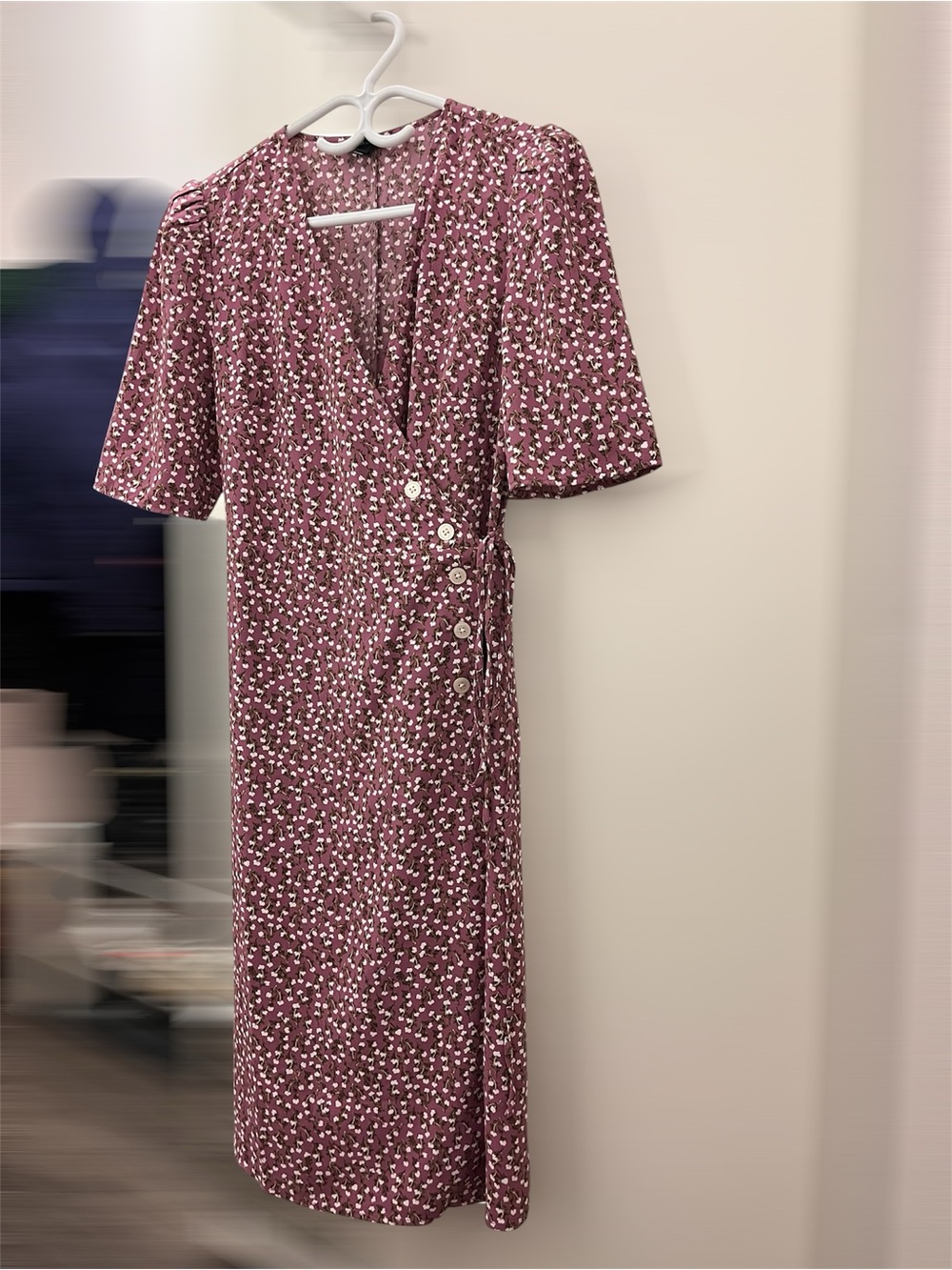 RW&CO. Ditsy Floral Wrap Midi Dress in Mauve